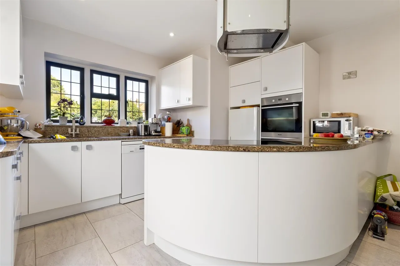 Lansdowne Road, Worthing, photo 6