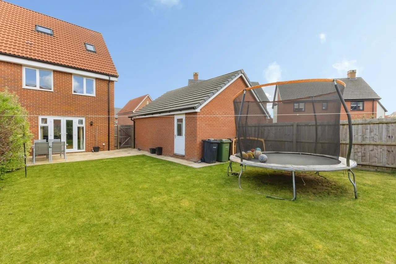 Saffron Avenue, Wymondham, Norfolk, NR18, photo 9