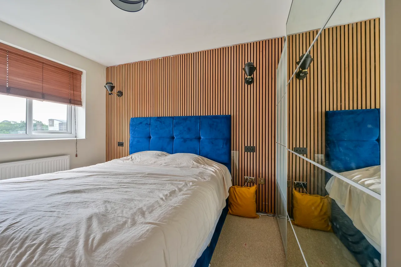 10 Innes Gardens, London, photo 9