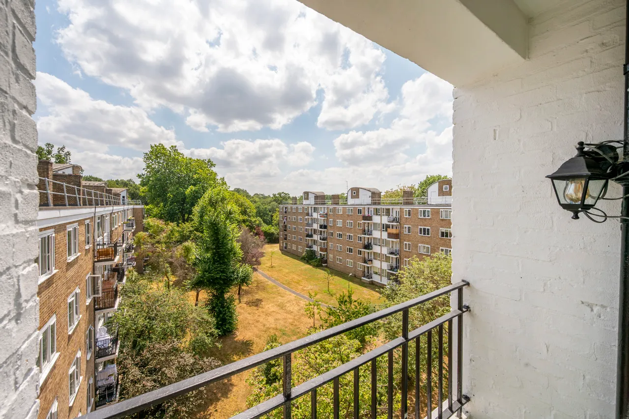 10 Innes Gardens, London, photo 10