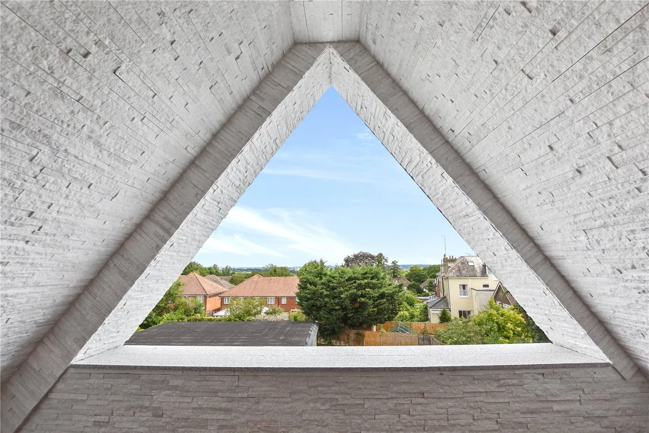 The Ridgeway, Enfield, EN2 8PD, photo 11