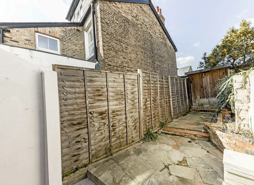 Tudor Road, Hampton, TW12, photo 6
