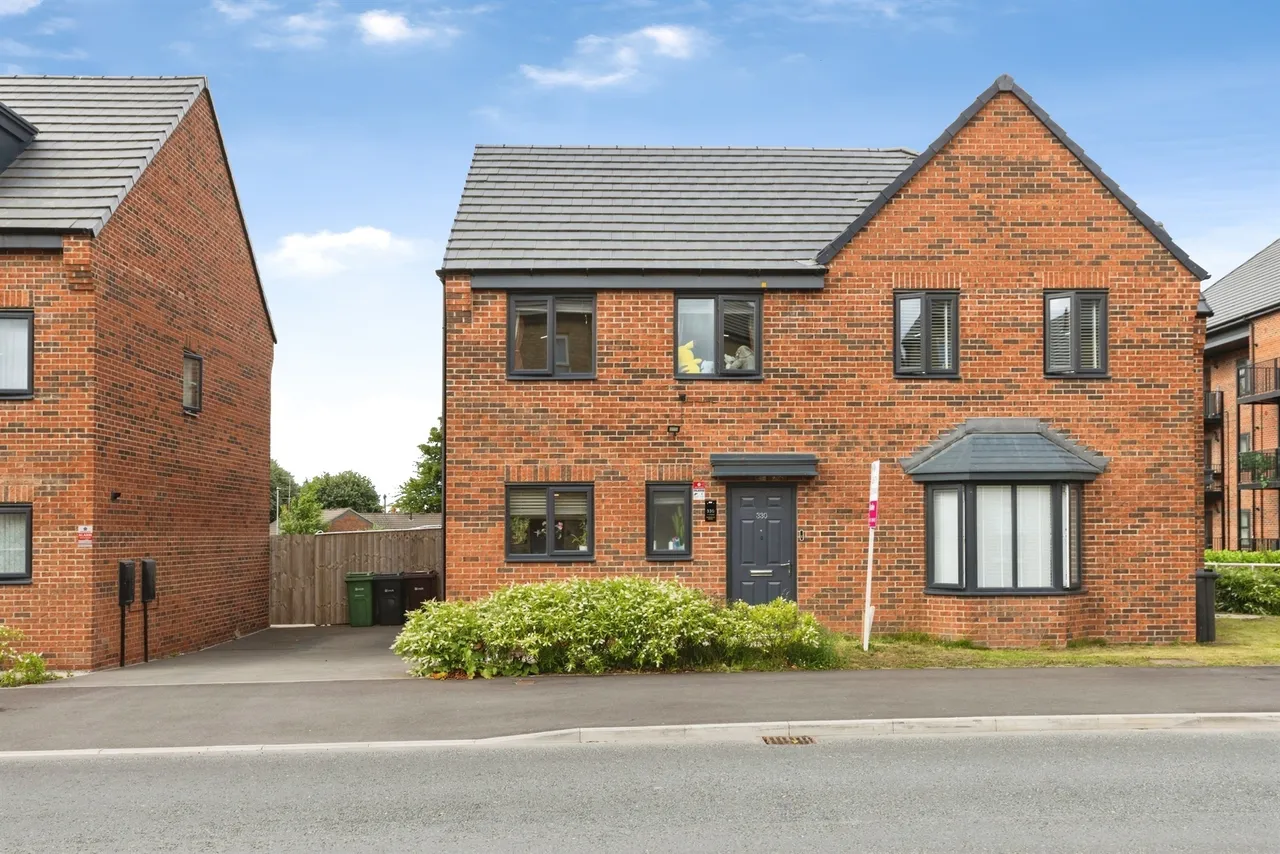 3 bed house for sale, Magnolia Road, Seacroft, LS14