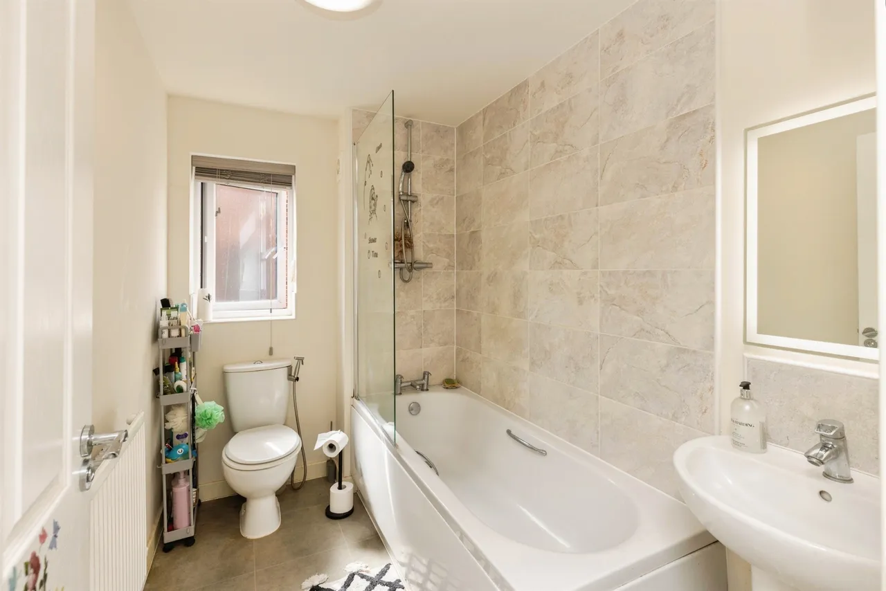 Magnolia Road, Seacroft, LS14, photo 8