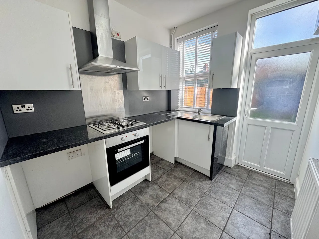 Pirrie Road, L9, photo 2
