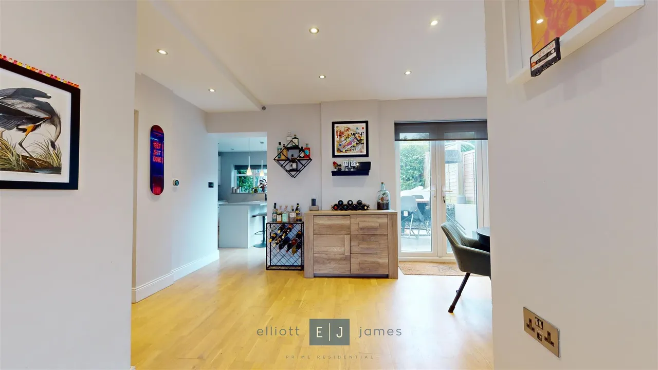 Whitehills Road, Loughton, photo 7