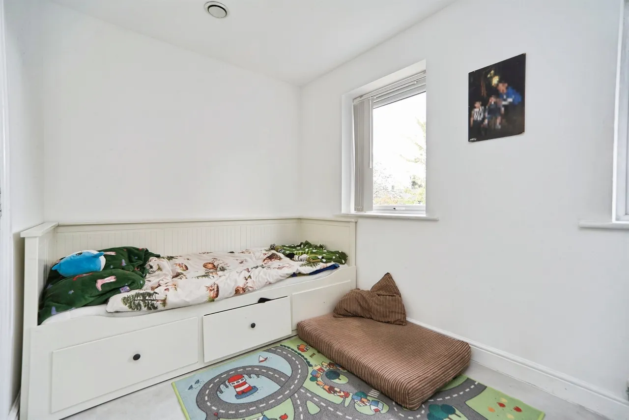 Easterly Square, Leeds, LS8, photo 14