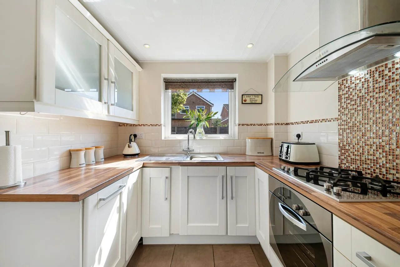 St. Bridgets Close, Fearnhead, Warrington, Warrington, WA2 0EP, photo 17
