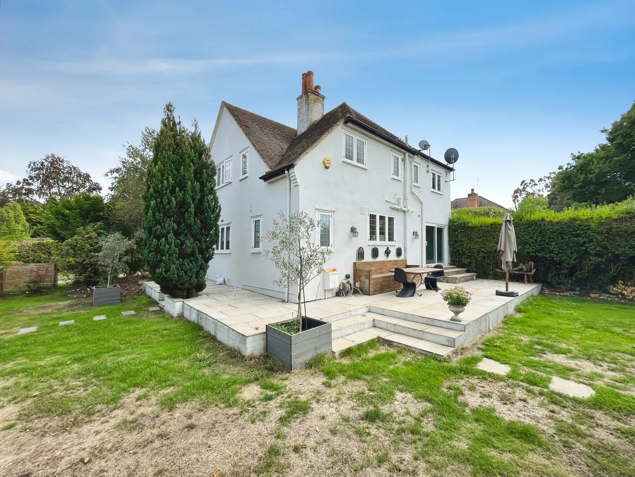 4 bed house to rent, Charters Road, Ascot, SL5