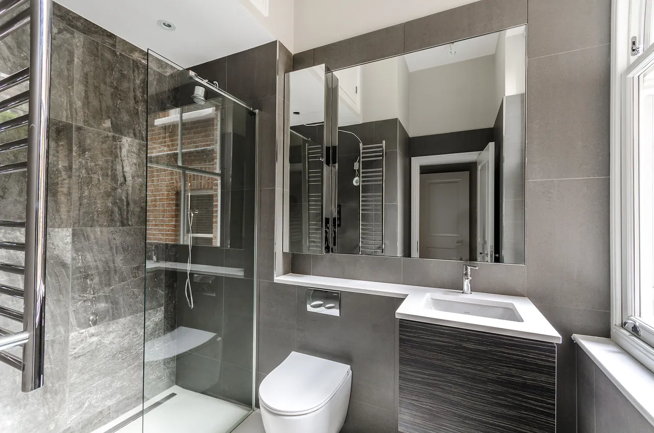 Flat 1, 29 Rosary Gardens, London, photo 2