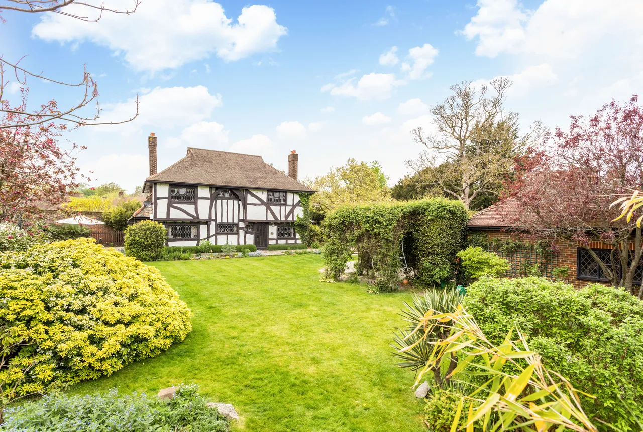 Woodcote Close, Epsom, KT18, photo 6