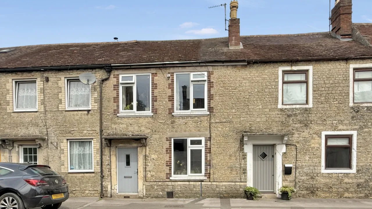 3 bed house for sale — West Street, Warminster