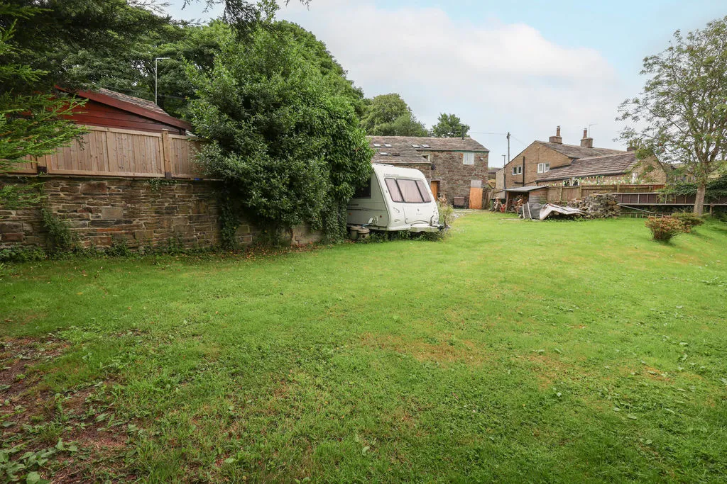 Tong End Whitworth, Rochdale OL12 8BJ, photo 14