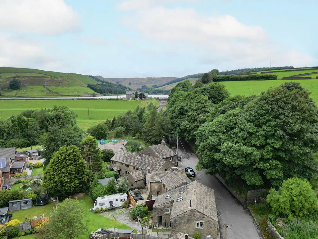 Tong End Whitworth, Rochdale OL12 8BJ, photo 17
