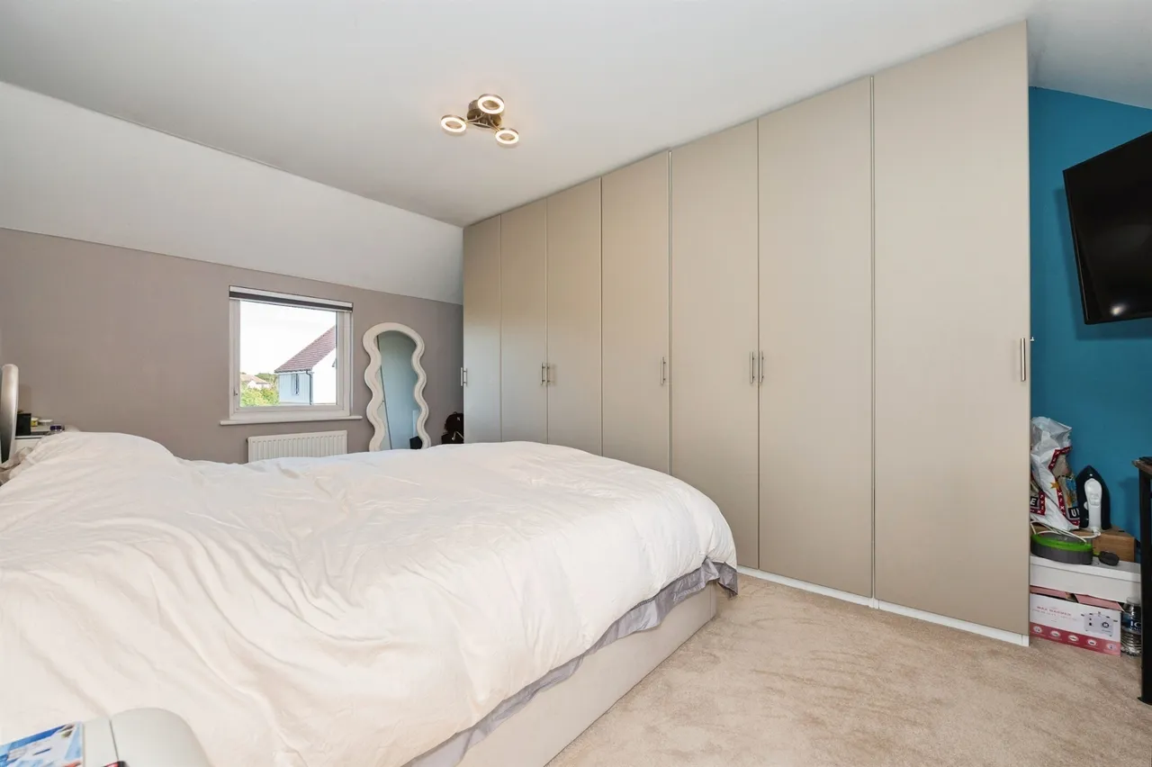 Woodside Close, Grays, RM16, photo 6