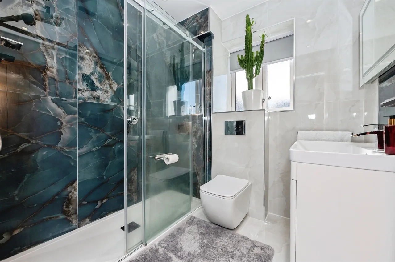 Woodside Close, Grays, RM16, photo 8