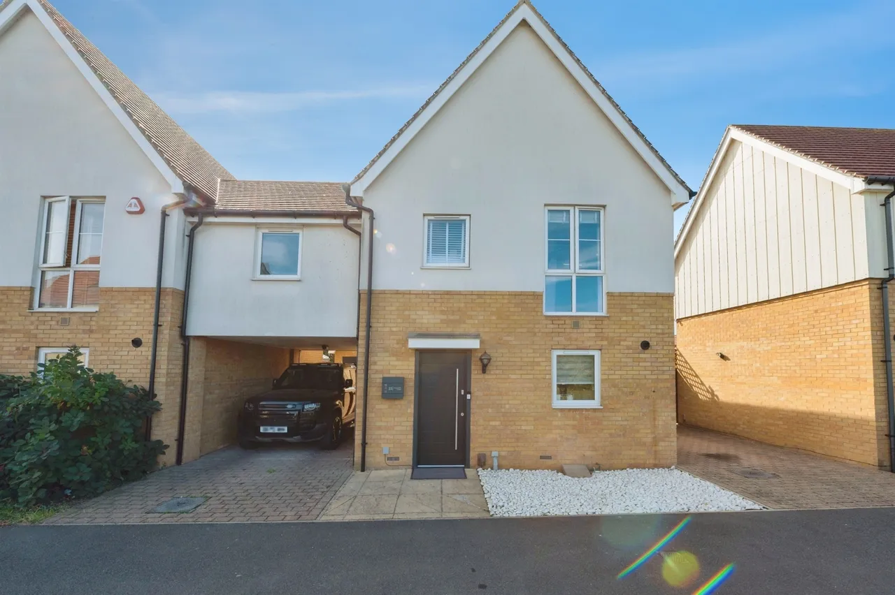 Woodside Close, Grays, RM16, photo 13