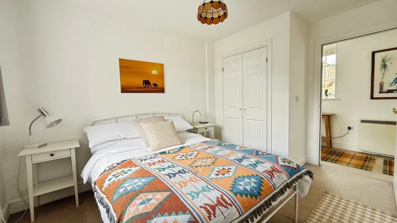 St Georges Court, Semington, photo 9
