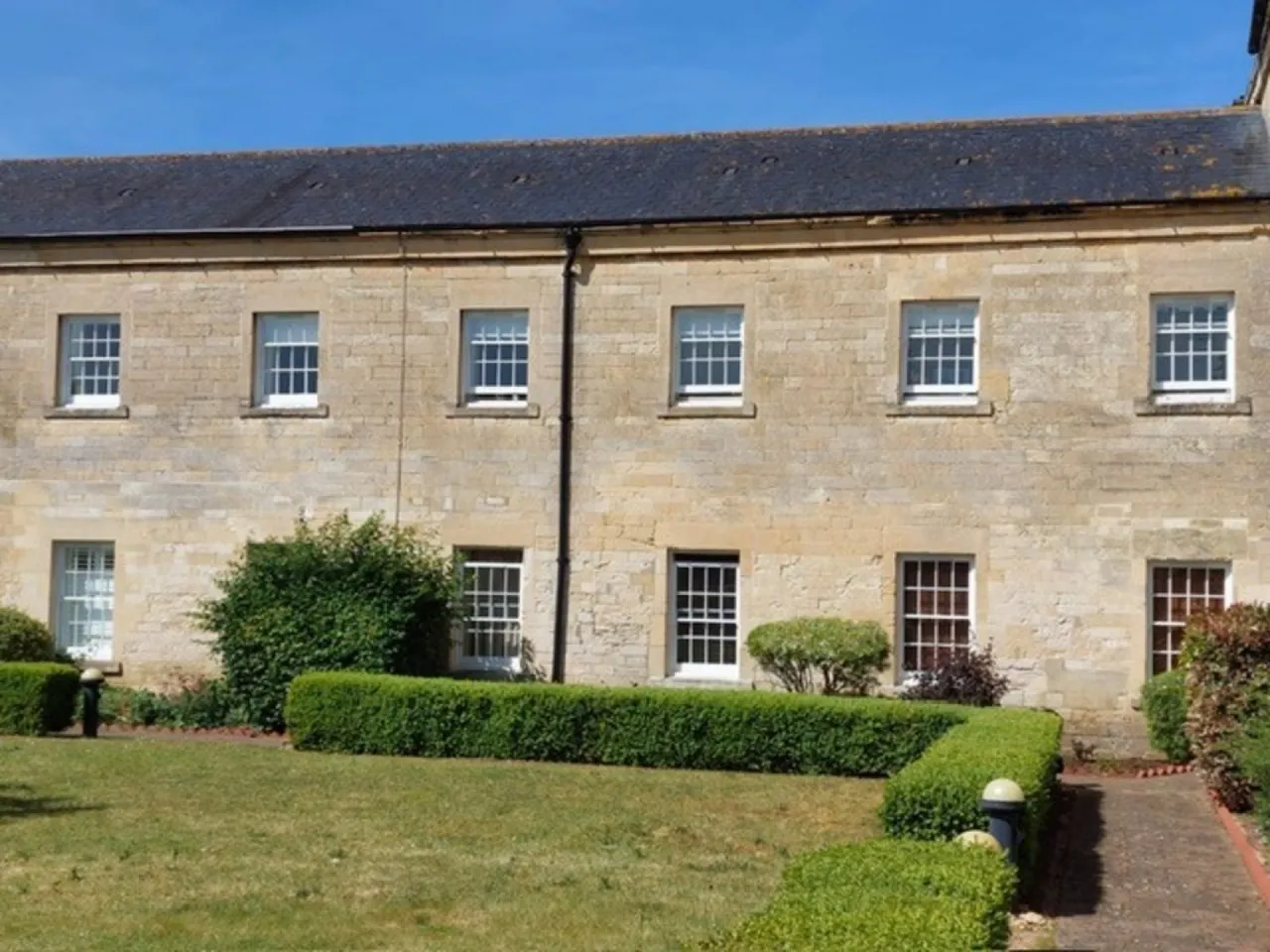 St Georges Court, Semington, photo 3