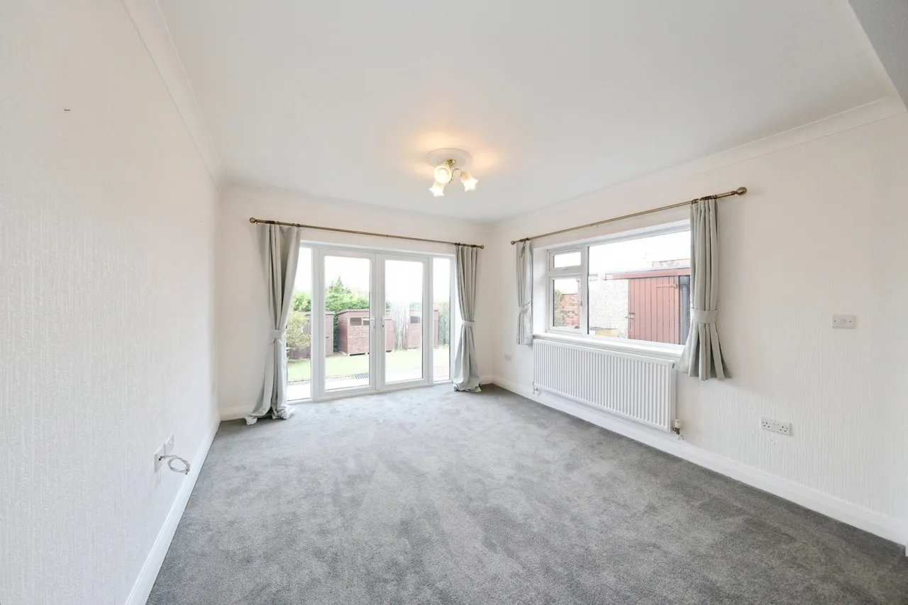 Leeming Lane North, Mansfield Woodhouse, Mansfield, Nottinghamshire, NG19, photo 3