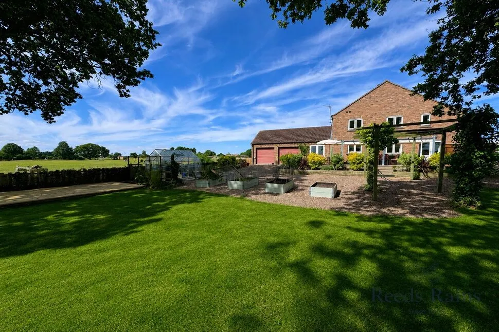 Park Avenue, Barlow, YO8, photo 39