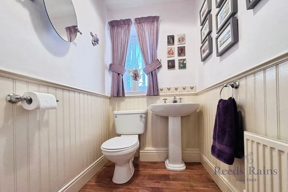 Park Avenue, Barlow, YO8, photo 17