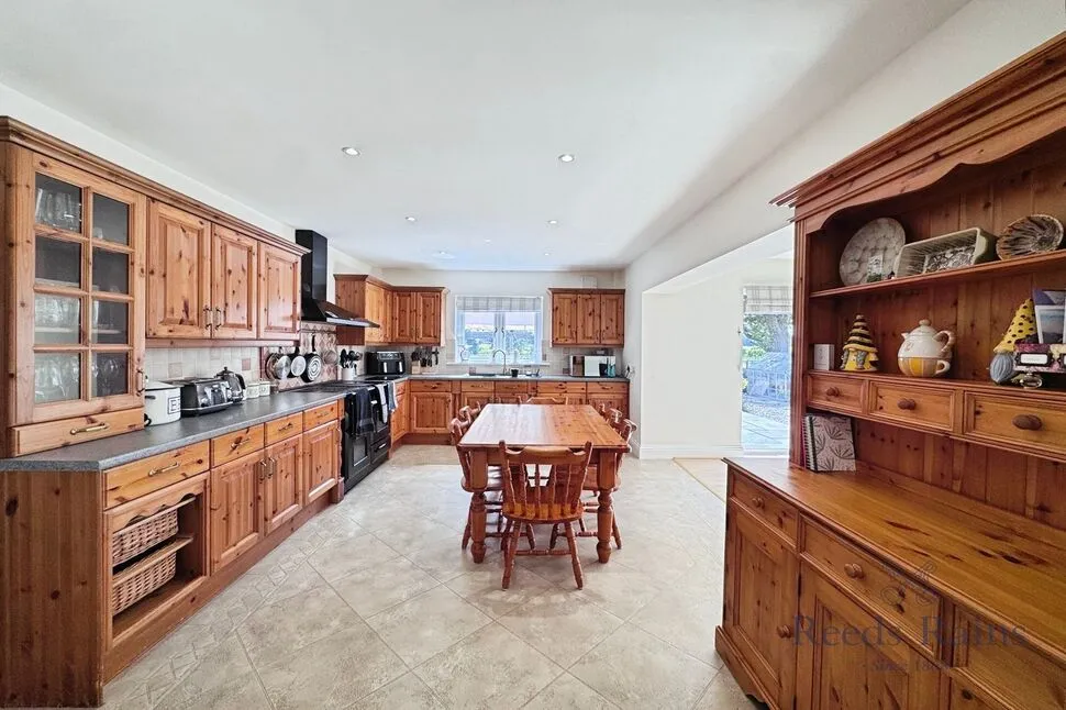 Park Avenue, Barlow, YO8, photo 19