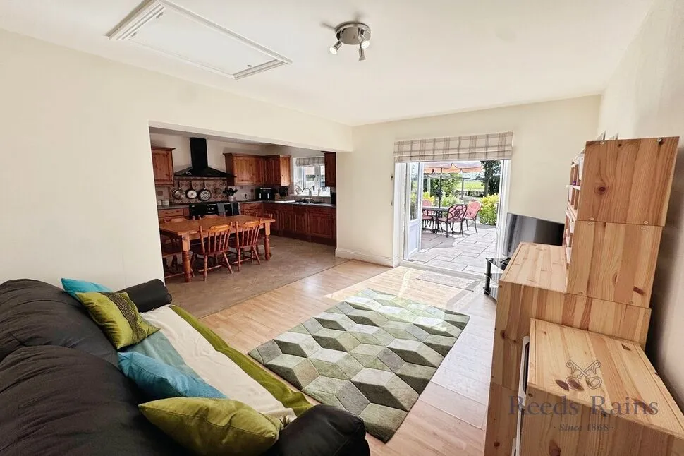 Park Avenue, Barlow, YO8, photo 16