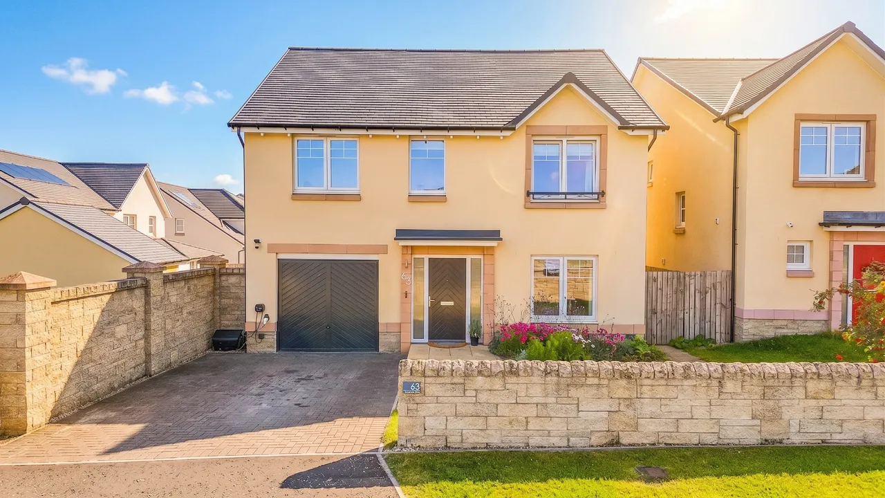 4 bed house for sale, Sycamore Drive, Penicuik, EH26