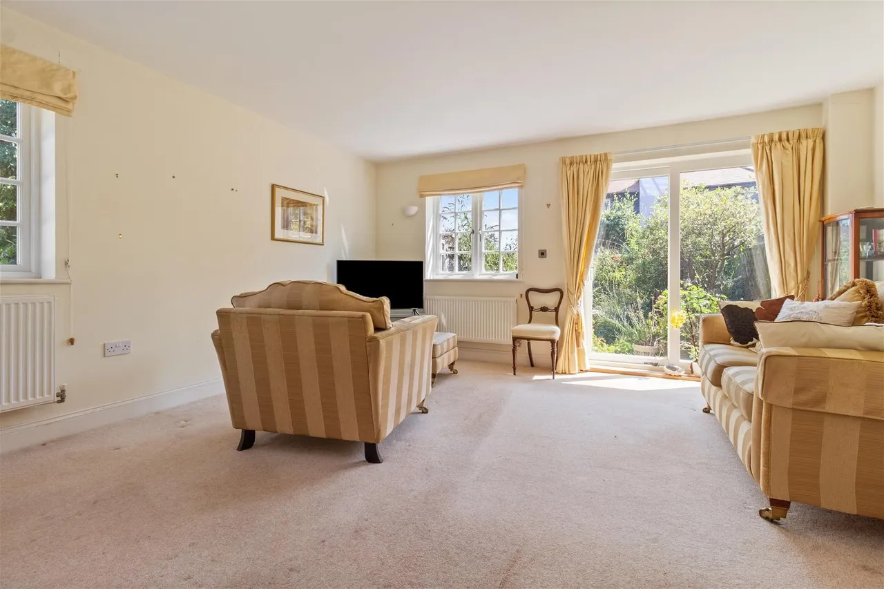 Oaklands, Ferring, Worthing, photo 2