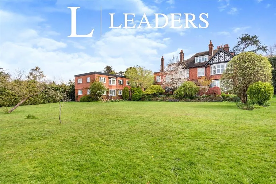 2 bed flat for sale, Wrayfield Avenue, Reigate, RH2