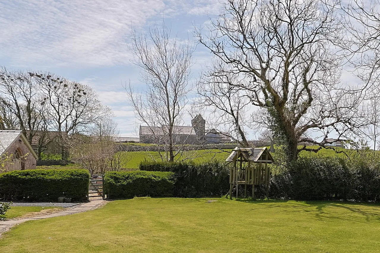 St Davids View, Llanddewi, photo 26
