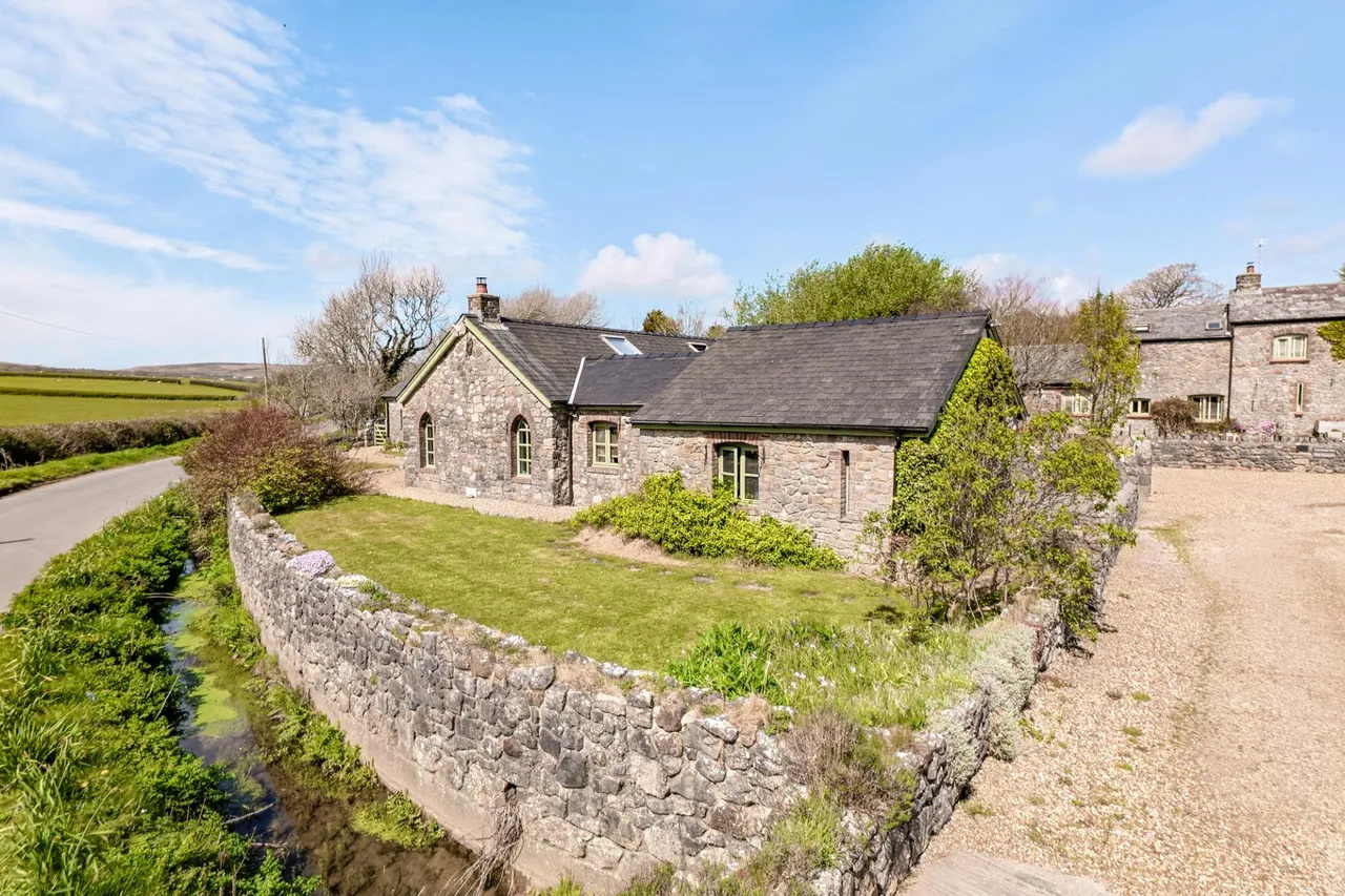 St Davids View, Llanddewi, photo 34