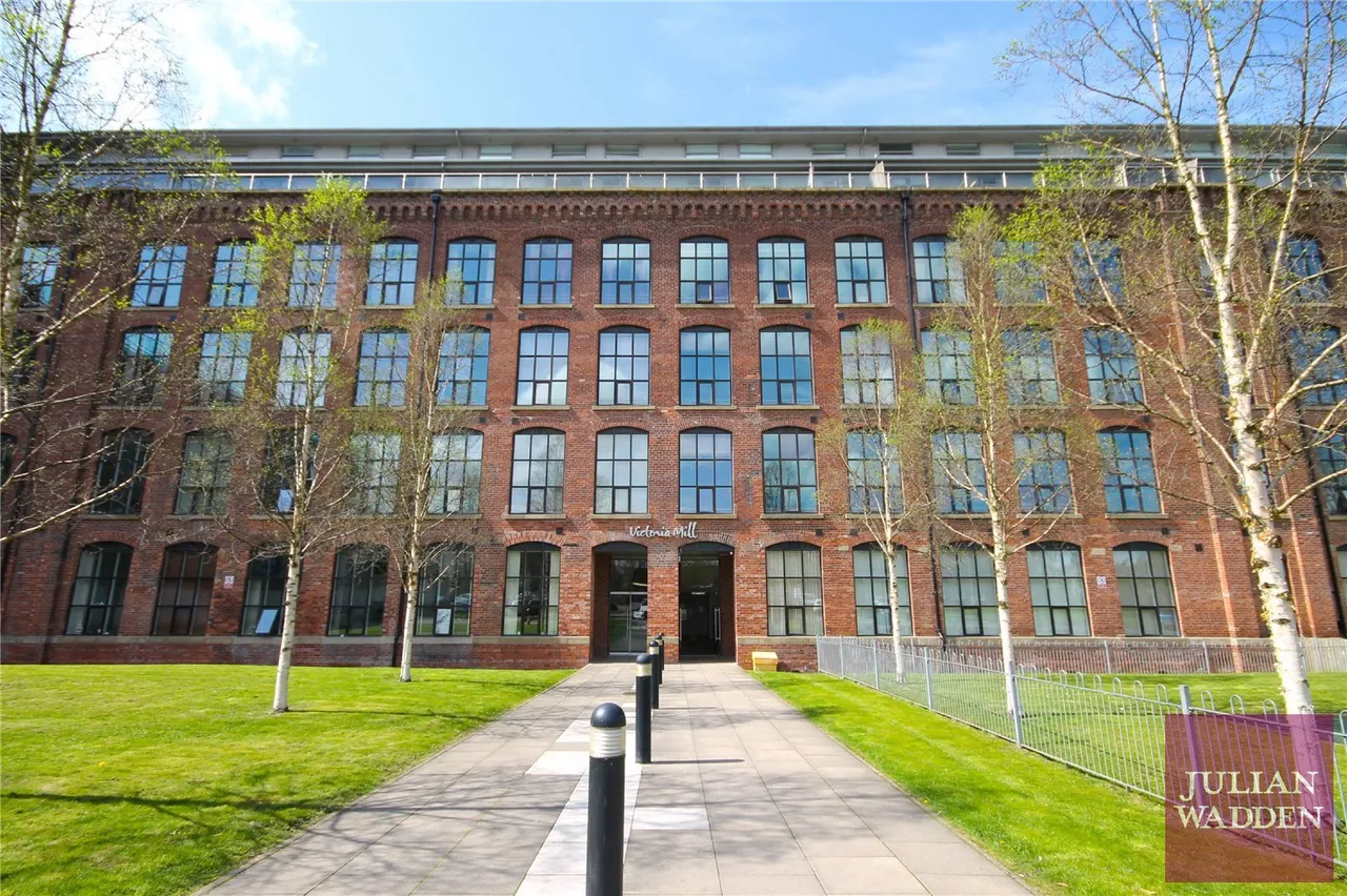 2 bed flat for sale, Houldsworth Street, Reddish, SK5