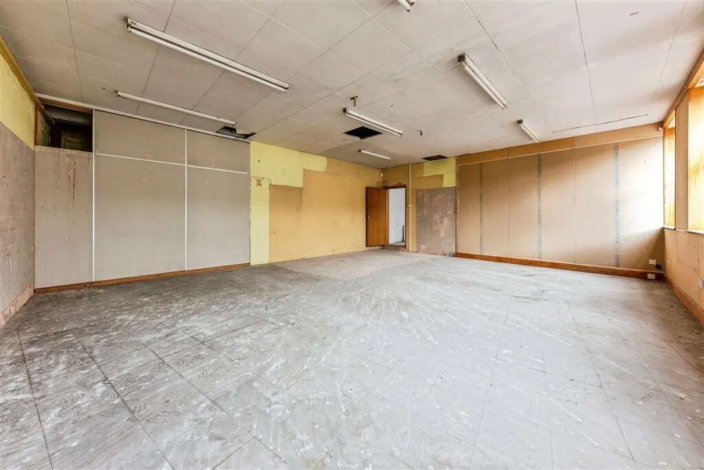 High Street, Grantham, NG31, photo 13
