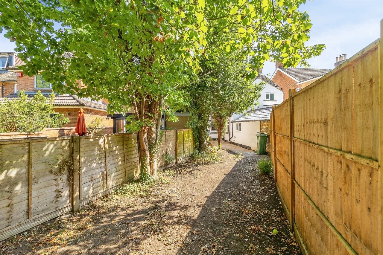 Chapel Street, Woburn Sands, Milton Keynes, photo 2