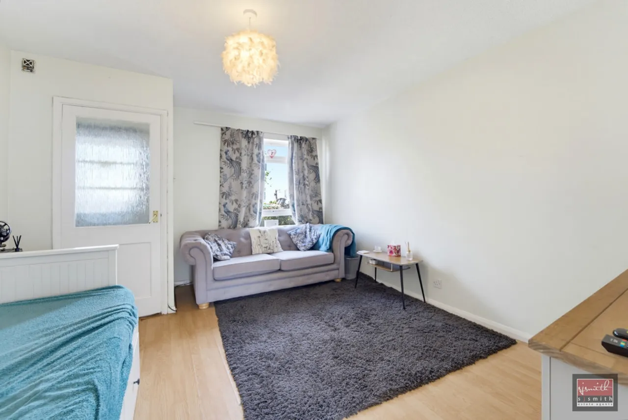 Ferndale Road, Ashford, TW15, photo 17
