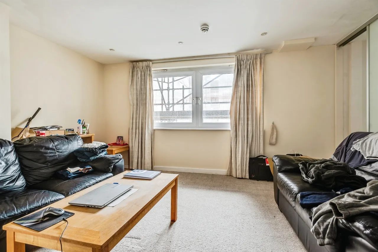 Beckhampton Street, Swindon, SN1, photo 5