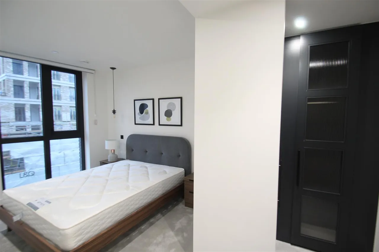 Emery Way, London, E1W 2AS, photo 3