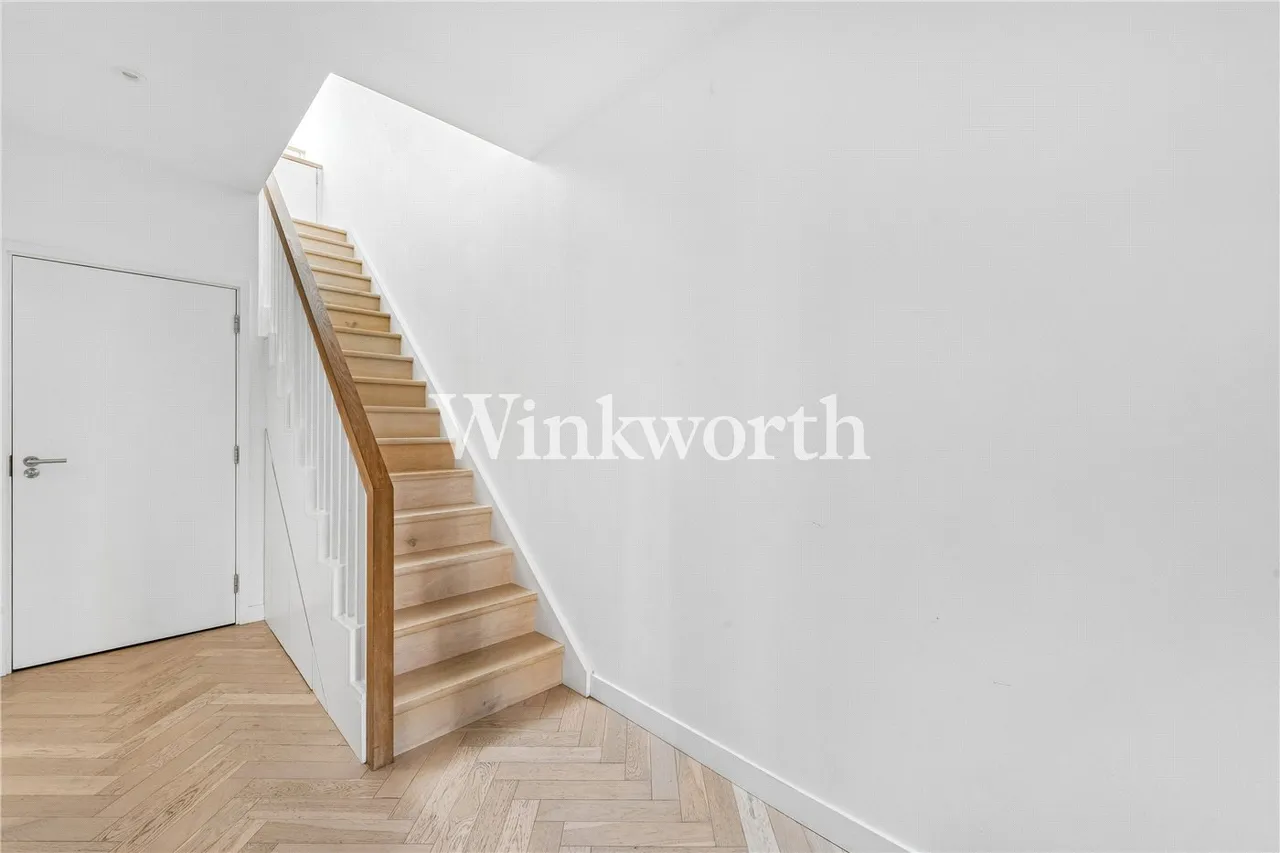 Apple Tree Road, London, N17, photo 8