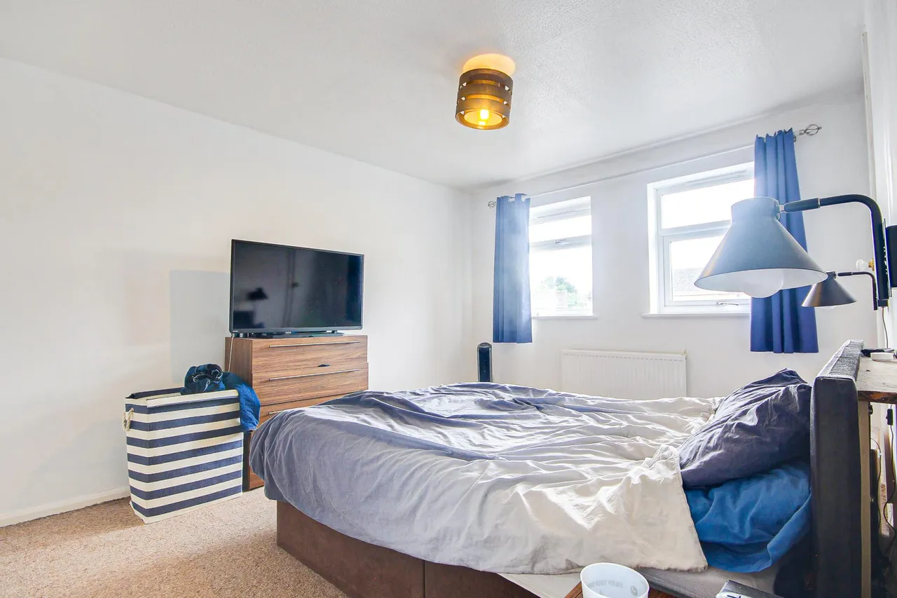 Armscroft Gardens, Gloucester, GL2, photo 4