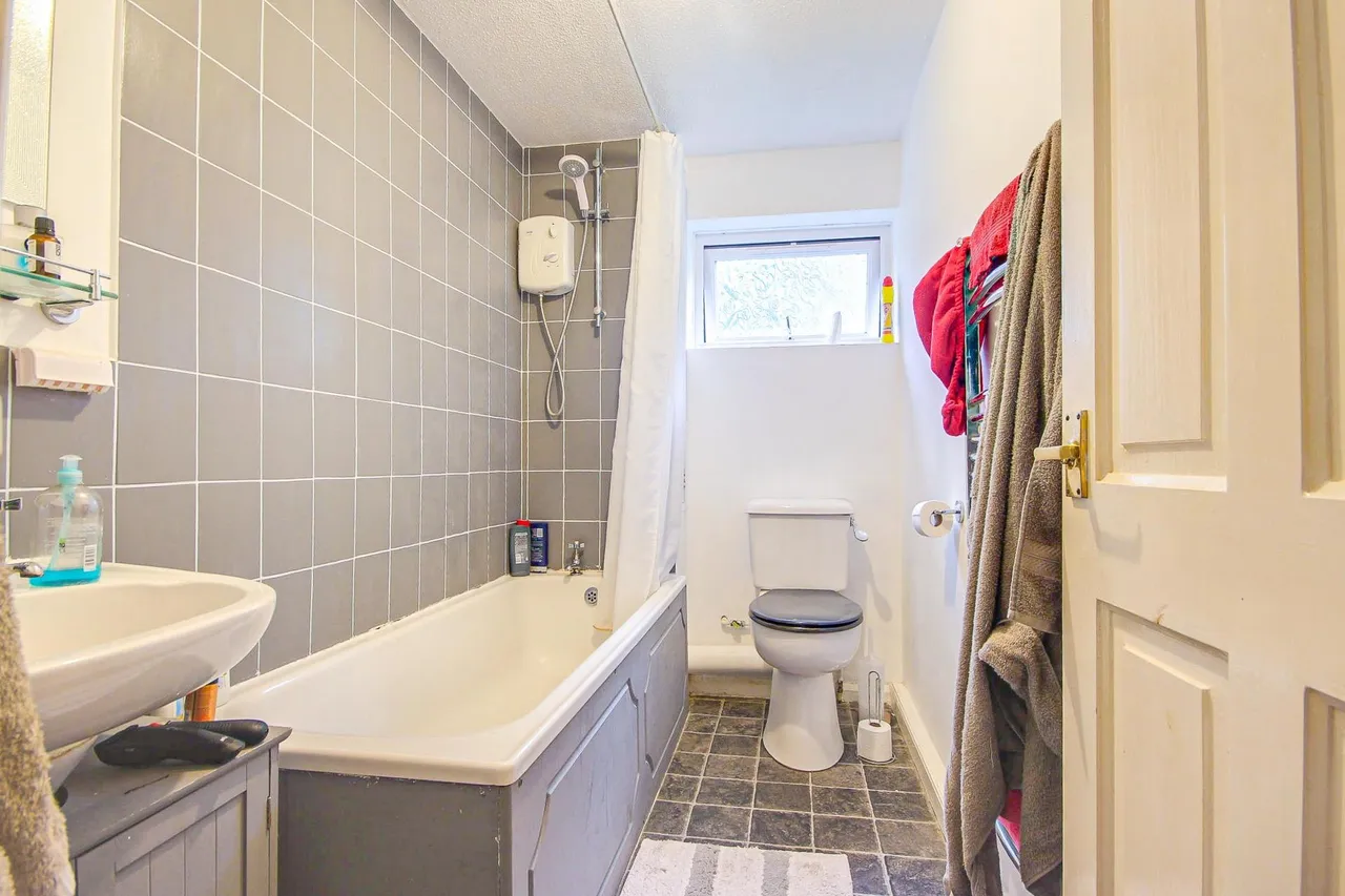 Armscroft Gardens, Gloucester, GL2, photo 10