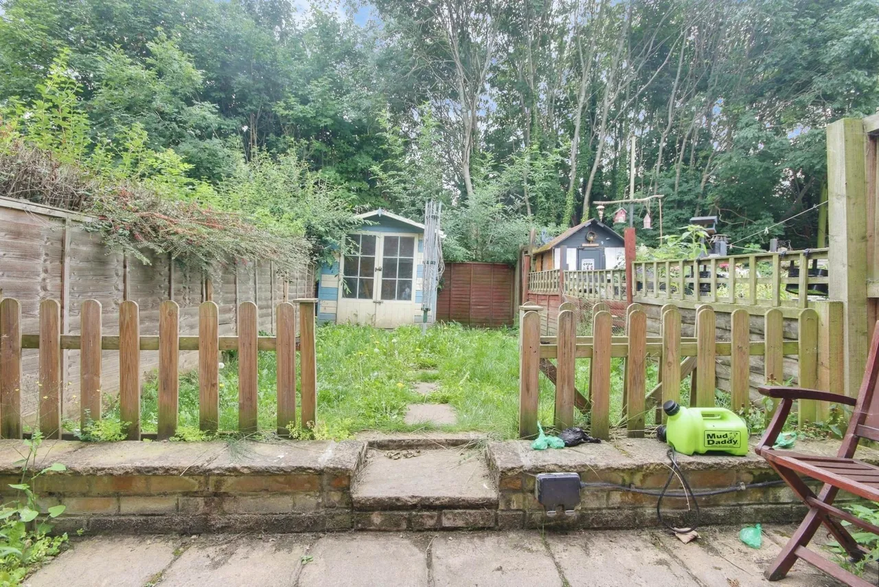 Armscroft Gardens, Gloucester, GL2, photo 5