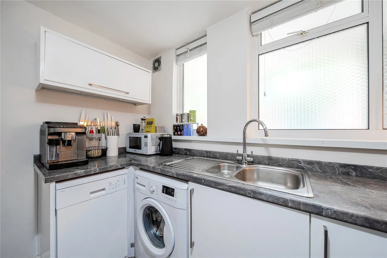 The Lawns, SE19, photo 15