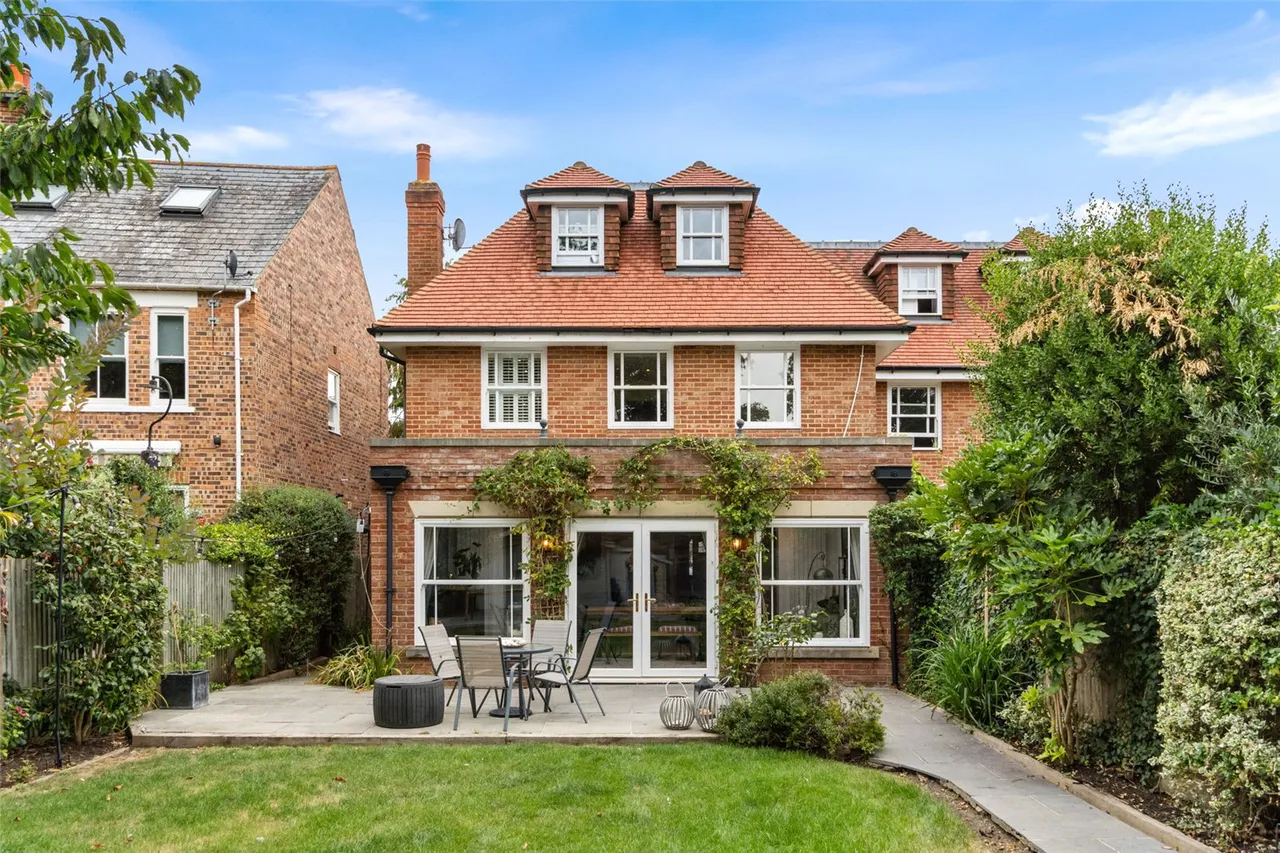 The Avenue, Hampton, TW12 3RN, photo 21