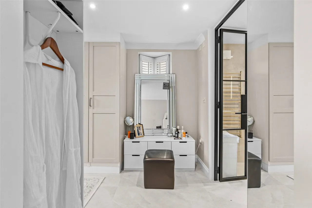 The Avenue, Hampton, TW12 3RN, photo 12