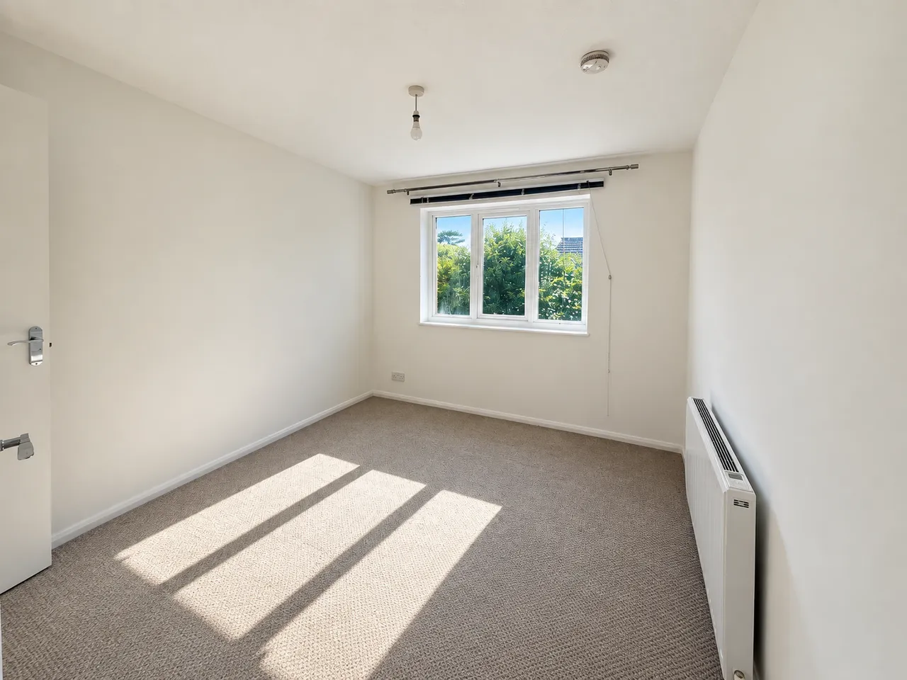 Taylor Close, Orpington BR6, photo 4