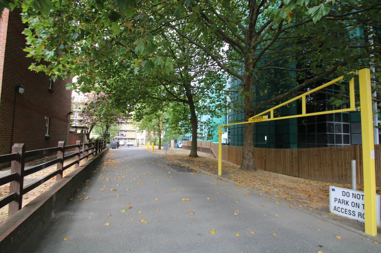 property to rent — Allocated Parking Bay, East Croydon