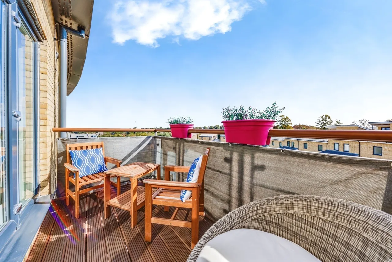 Redwing Crescent, Greenhithe, DA9, photo 6