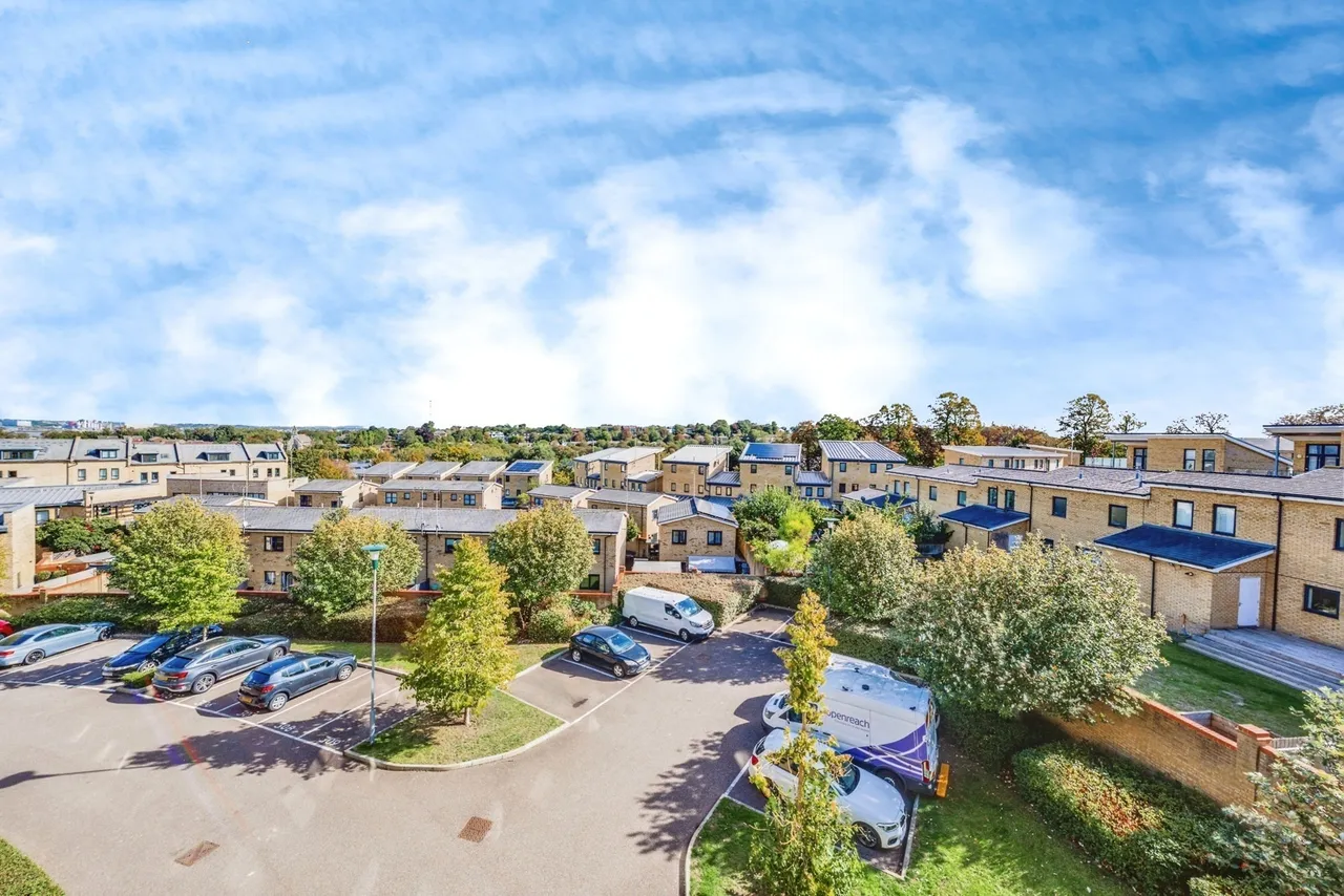 Redwing Crescent, Greenhithe, DA9, photo 7